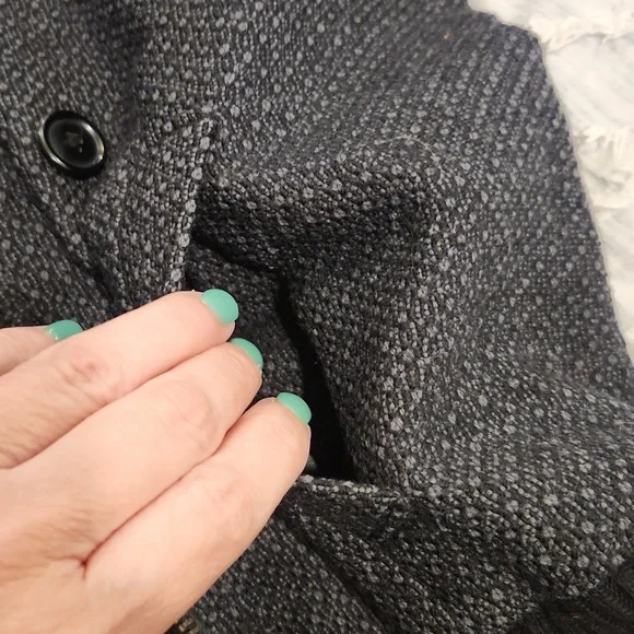 Beautiful gray and black wool French Connection button down/zipper coat size 8! - Picture 11 of 11